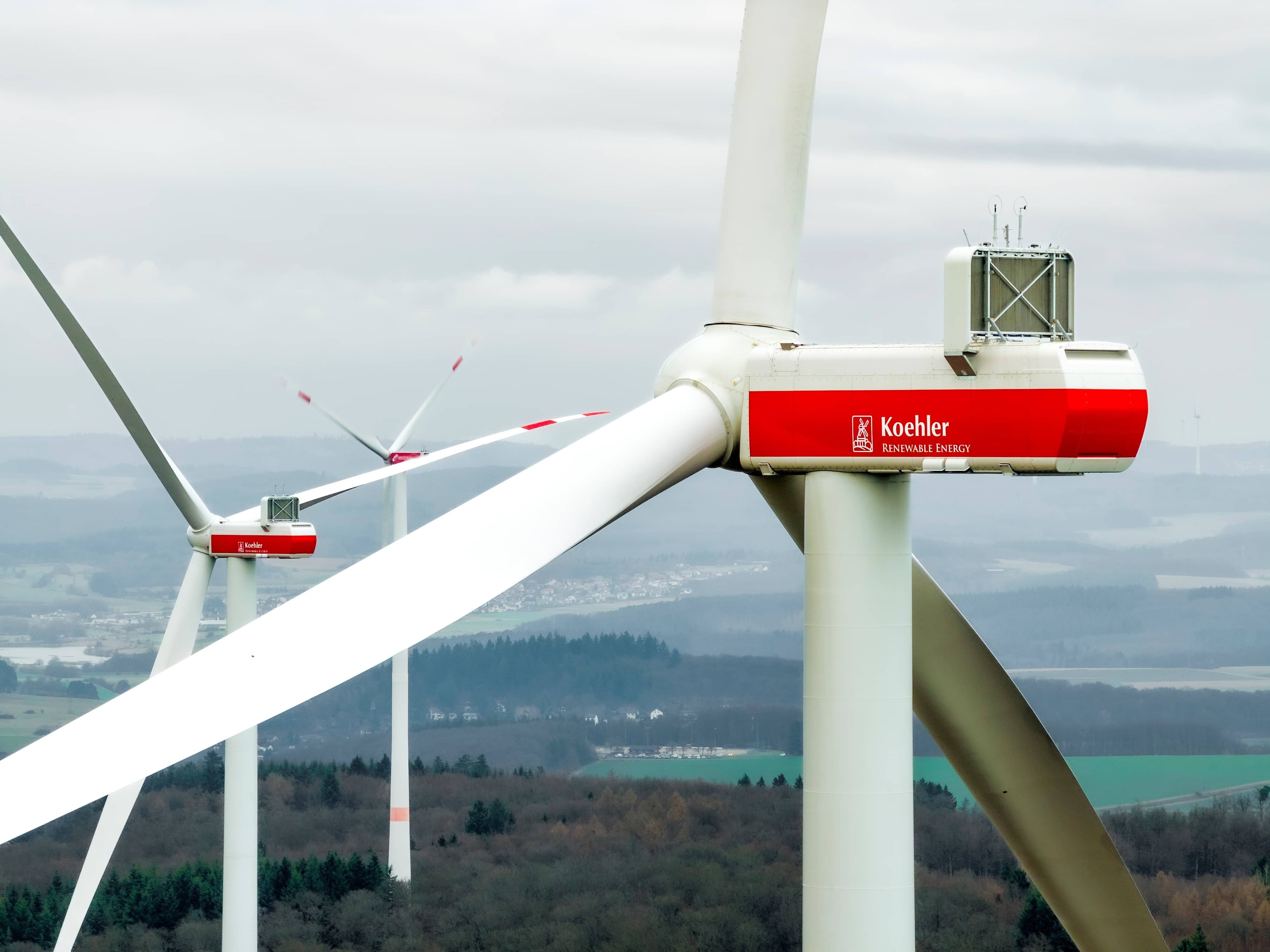 Koehler Groupe: Zwei Windräder liefern fortan Strom für die Papierherstellung