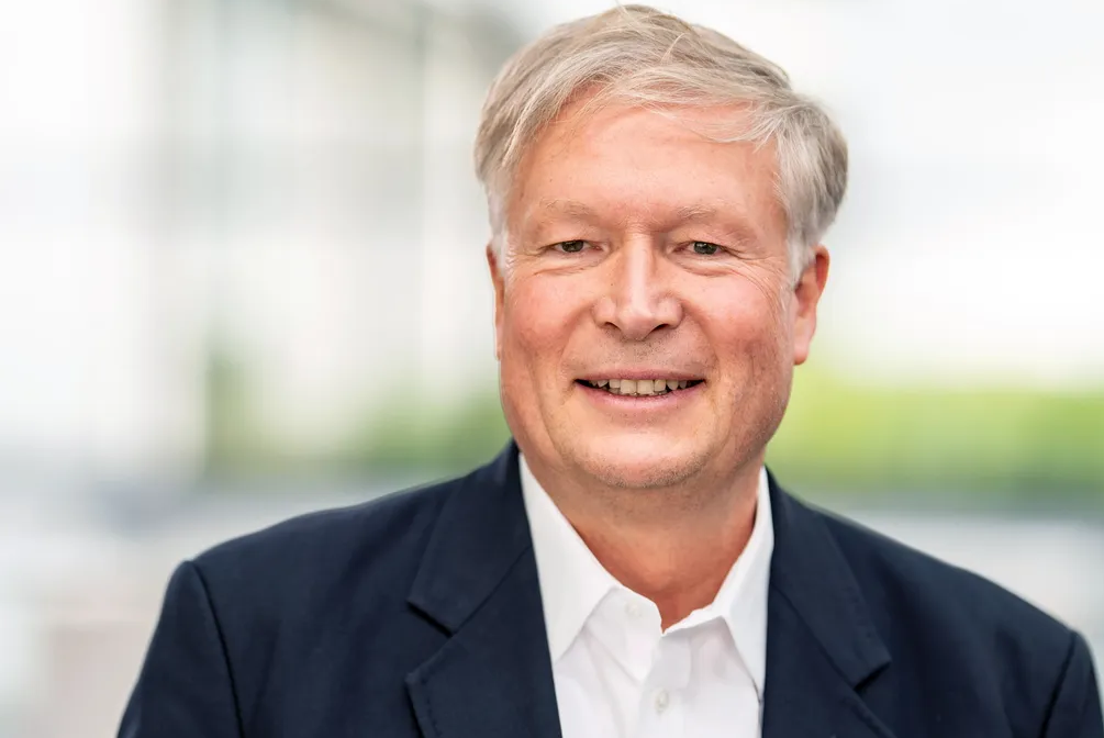 Enbw: Aufsichtsrat ernennt Energiehandelschef  Peter Heydecker zum neuen Vorstand für Bereich Erzeugung